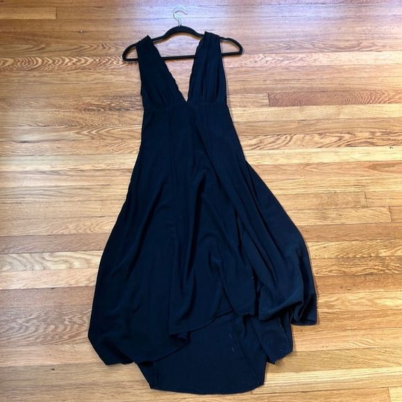Lush Dresses & Skirts - Lush low-v neck black dress